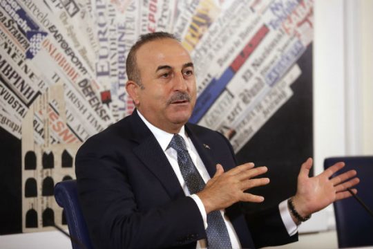 Η Άγκυρα επιμένει στους ισχυρισμούς της για τους οκτώ