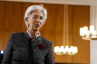 Επιβεβαιώνει η έκθεση του ΔΝΤ τη μεσοπρόθεσμη βιωσιμότητα του ελληνικού χρέους