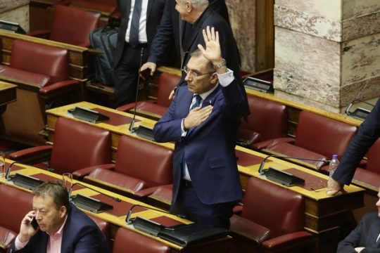 Στο ίδιο καζάνι βράζουν