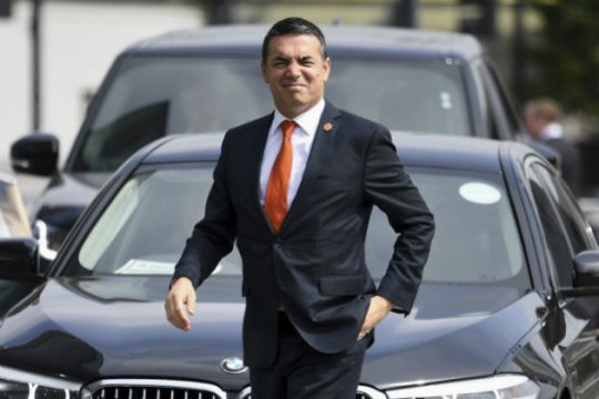 Ν. Ντιμιτρόφ: Υπέρ της ένταξης σε Ε.Ε. και ΝΑΤΟ το 80% των πολιτών
