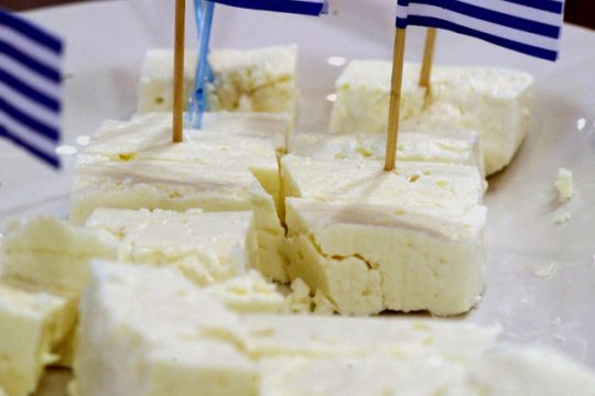 Η φέτα κερδίζει τη Γαλλία