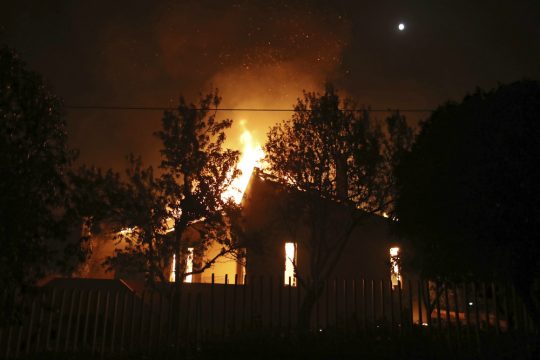 Επισήμως 25 οι αγνοούμενοι των πυρκαγιών