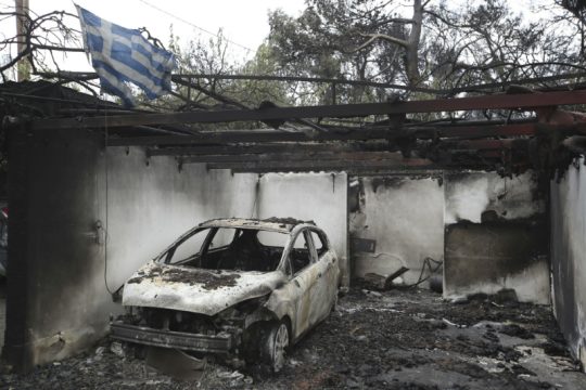 Μετράει τις πληγές της η Ελλάδα