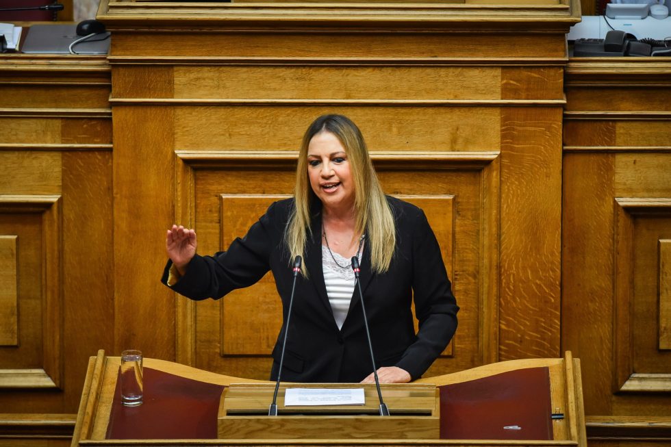 Γεννηματά: «Aριστεροί στα πίτουρα και δεξιοί στο αλεύρι»