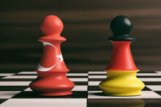 Το Βερολίνο «καλοπιάνει» την Άγκυρα