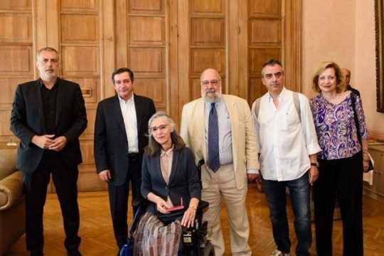 Λεωφορείον η ποίηση