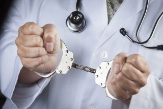 Ζημίωσαν το Δημόσιο μισό εκατ. ευρώ