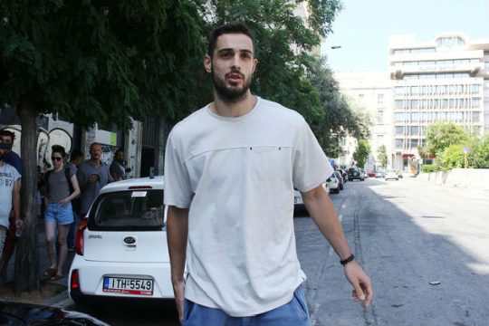 Παράταση αγωνίας για Ιωάννη