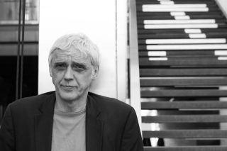 «Για να επιζήσω έμαθα να επινοώ έναν παράλληλο τρόπο ζωής»