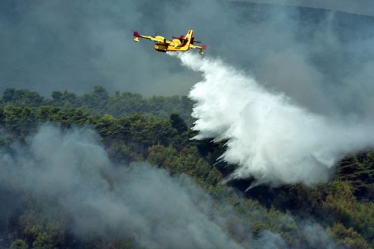 Σε πύρινο κλοιό το Λασίθι – Νέα πυρκαγιά στην Ιεράπετρα