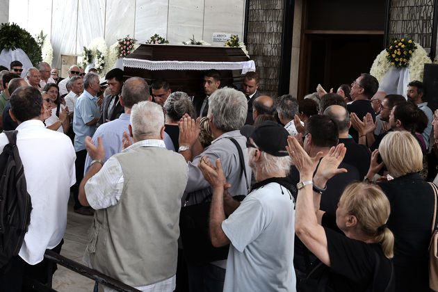 Αντίο με τα «Μαλαματένια Λόγια» του
