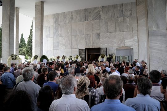 Αντίο Μάνο