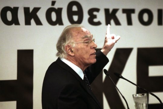 Να «πέσουν κεφάλια» ζητά ο Β. Λεβέντης