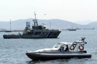 Προσάραξη σκάφους στις Σπέτσες με τρεις τραυματίες