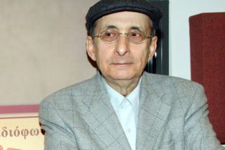 «Από παντού εγκλωβισμένοι»…