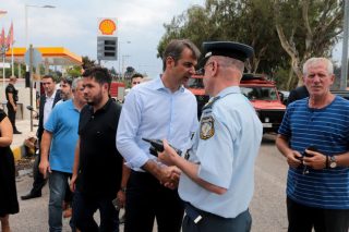 Αντιπολίτευση σε χαμηλούς τόνους