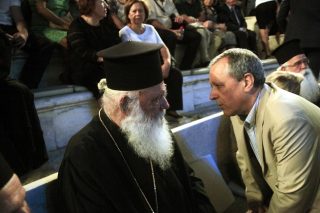 Περισσότερα κόμματα, πιο πολλή πλάκα