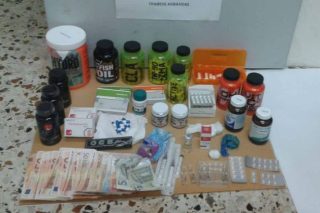 Συλλήψεις τριών 19χρονων στη Ραφήνα για ναρκωτικά