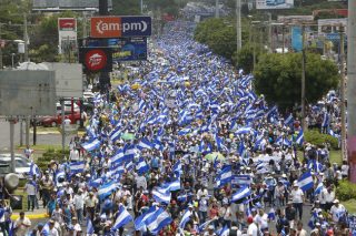 Η αυταρχική στροφή του Ορτέγκα βάφει τους δρόμους με αίμα