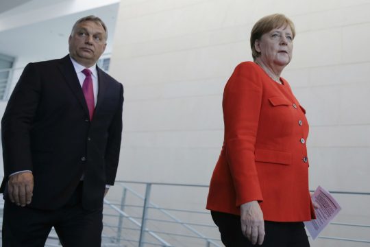 Διάσταση απόψεων Μέρκελ – Όρμπαν