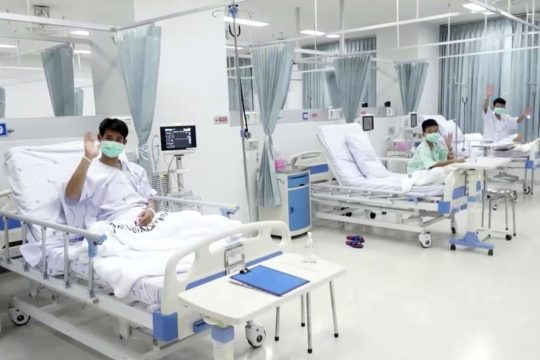 Εξιτήριο από εβδομάδα για τα παιδιά στην Ταϊλάνδη