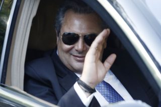 Σε αναμμένα κάρβουνα ο Καμμένος