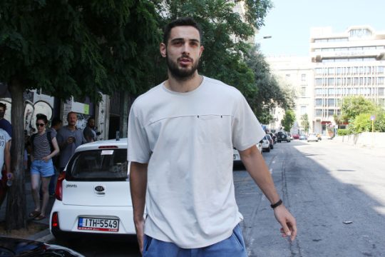 Από Πειραιά… ΟΑΚΑ ο Παπαπέτρου;