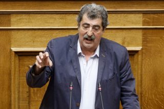Δέσμευση Πολάκη για τις διακομιδές των νεογνών