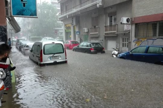 Δράσεις στον Πειραιά για τα προβλήματα από τα καιρικά φαινόμενα