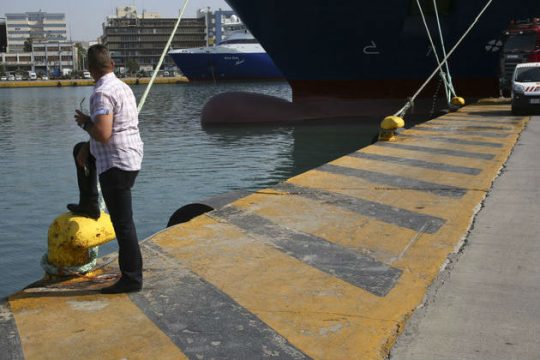 Τελεσίγραφο της ΠΝΟ για ΣΣΕ σε ακτοπλοΐα και διεθνείς γραμμές