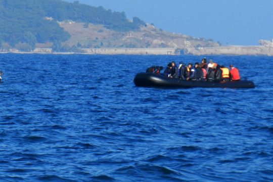 Τρία βρέφη και τρεις ενήλικες πνίγηκαν ανοιχτά από το Αϊβαλί