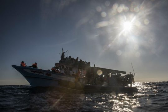 13 ημέρες στη θάλασσα και κανείς δεν τους θέλει