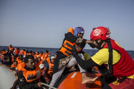 «Μια Ευρώπη που προστατεύει»… εκτός κι αν τυγχάνεις μετανάστης