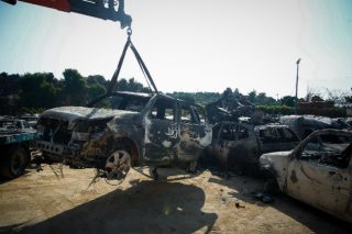 Εθελοντές εργαζόμενοι των ΜΜΜ οδήγησαν χίλια άτομα σε ασφαλές καταφύγιο