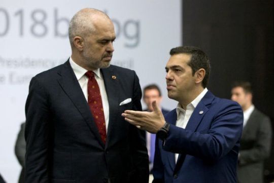 Τσίπρας – Ράμα στο Λονδίνο με πίστη για εξεύρεση λύσης