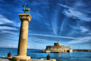 Πρόσφυγες με κρουαζιερόπλοιο στην Ελλάδα