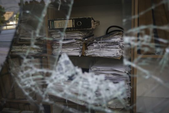 Στη ΔΟΥ Ψυχικού ο Ρουβίκωνας