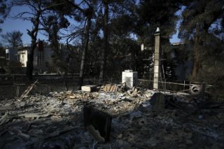Τα αυτονόητα ερωτήματα και η σιωπή των ενόχων