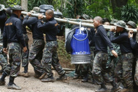 Μειώνονται τα επίπεδα οξυγόνου για τα 13 παιδιά