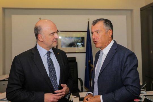 Συστάσεις για τα πλεονάσματα και απ’ τον Θεοδωράκη