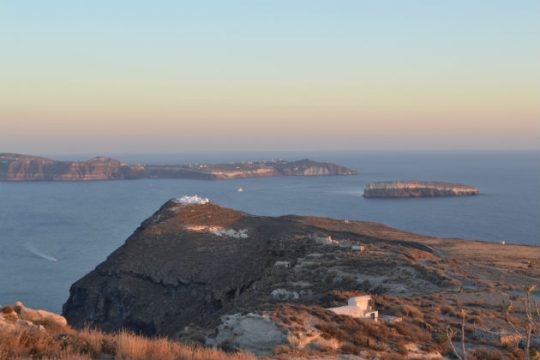 Σώοι οι επτά που έπεσαν στη θάλασσα ανοιχτά της Θηρασιάς