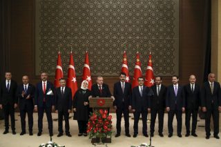 Ολος ο κρατικός κορβανάς στα … δικά μας χέρια