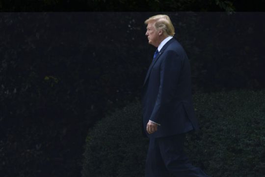 Νέα «φωτιά» βάζει στον Τραμπ «κουνελάκι» του Playboy