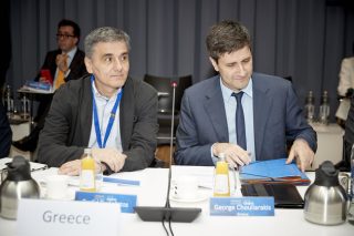 Αναζητούν κεφάλαια και από την Ασία