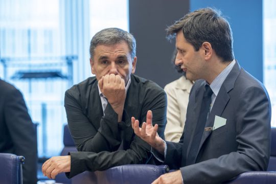 «Οργώνει» τις ΗΠΑ το οικονομικό επιτελείο