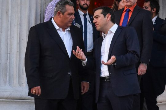 Ο Καμμένος εκβιάζει, το Μαξίμου ανοίγει παράθυρο