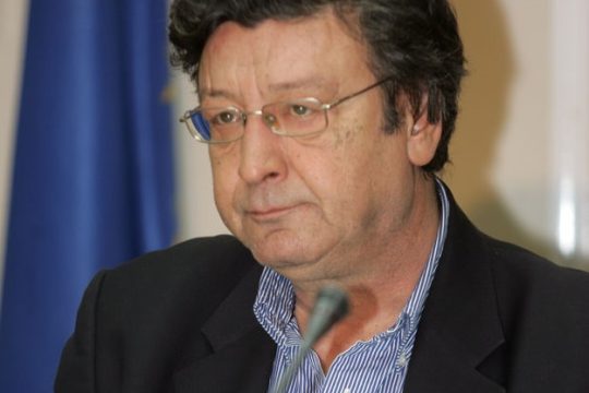Αποχαιρετισμός στον Βασίλη Καρύδη