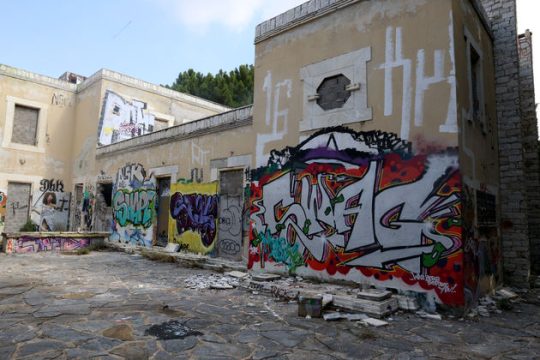 Ενεση ζωής στο παλάτι