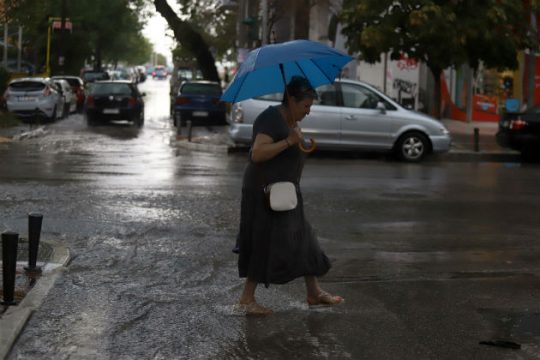 Βροχερός καιρός στα ηπειρωτικά