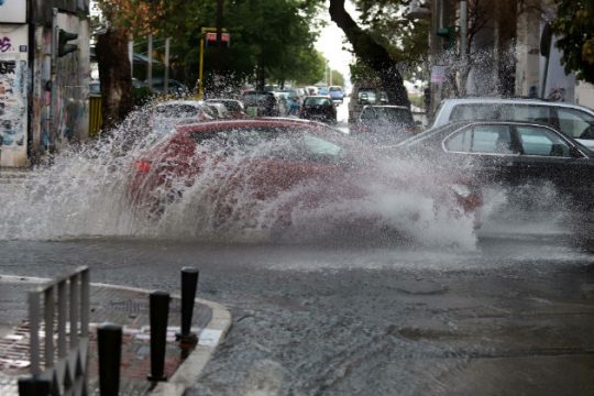 Ισχυρές καταιγίδες μετά το μεσημέρι
